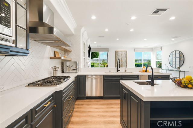 Detail Gallery Image 23 of 64 For 20112 via Cellini, Porter Ranch,  CA 91311 - 4 Beds | 4/1 Baths