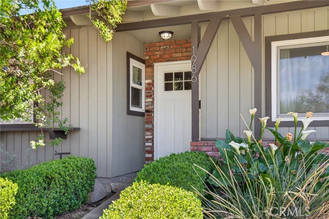 Detail Gallery Image 2 of 46 For 1986 Wetherly Way, Riverside,  CA 92506 - 4 Beds | 3 Baths