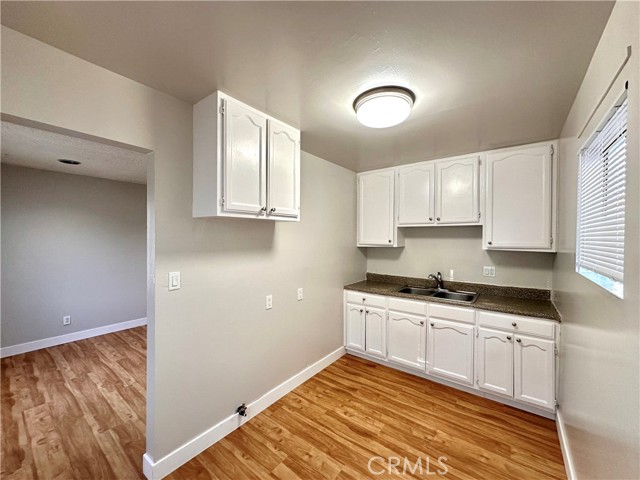 Detail Gallery Image 11 of 17 For 6461 Foster Bridge Bld, Bell Gardens,  CA 90201 - 4 Beds | 2 Baths