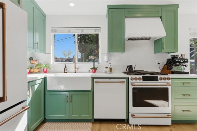 Detail Gallery Image 14 of 38 For 5618 Wilhelmina Ave, Woodland Hills,  CA 91367 - 3 Beds | 2/1 Baths