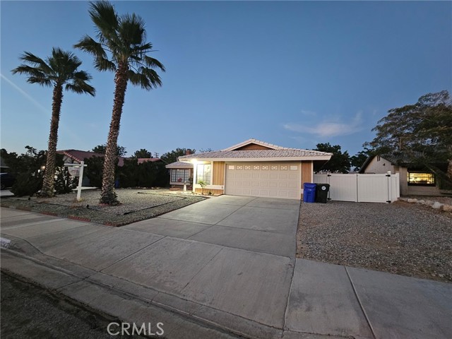 15481 Chaparral Street, Victorville CA: https://media.crmls.org/medias/f8f750db-d7e6-4f67-83eb-bc5083dca947.jpg