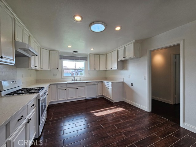 Detail Gallery Image 3 of 17 For 12242 Browning Rd, Garden Grove,  CA 92840 - 3 Beds | 2 Baths