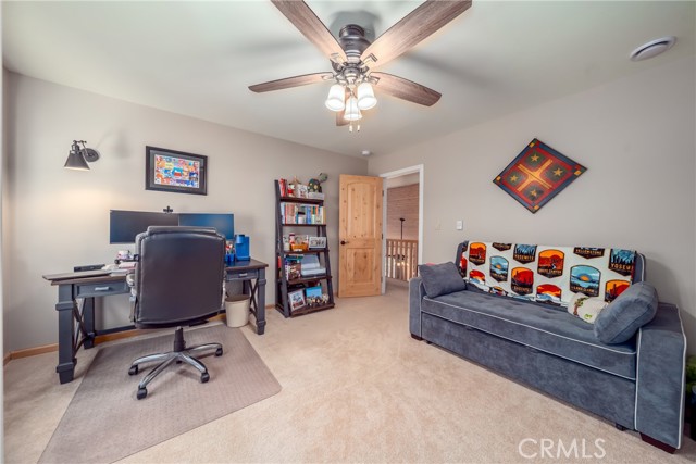 14274 Regina Way, Cobb CA: https://media.crmls.org/medias/f8f80b82-5b93-4495-be73-c64a68d65265.jpg