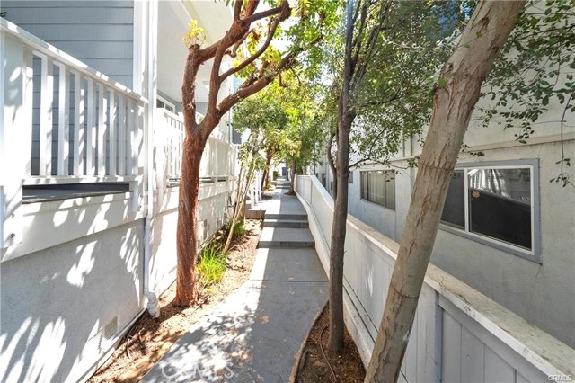 1202 Tennyson, Manhattan Beach CA: https://media.crmls.org/medias/f8f892e2-d698-46a3-b80b-bfa606ada0df.jpg