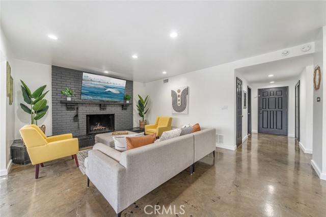 Detail Gallery Image 14 of 15 For 22349 Vanowen, Canoga Park,  CA 91303 - 3 Beds | 2 Baths