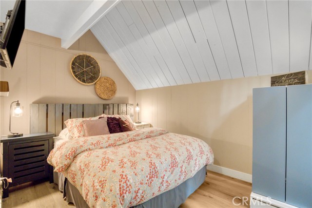 875 Brentwood Drive, Lake Arrowhead CA: https://media.crmls.org/medias/f8fa186b-cb24-4d05-9e82-59d8dc583232.jpg