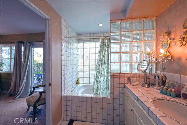 Detail Gallery Image 31 of 54 For 23421 Aetna St, Woodland Hills,  CA 91367 - 3 Beds | 2/1 Baths