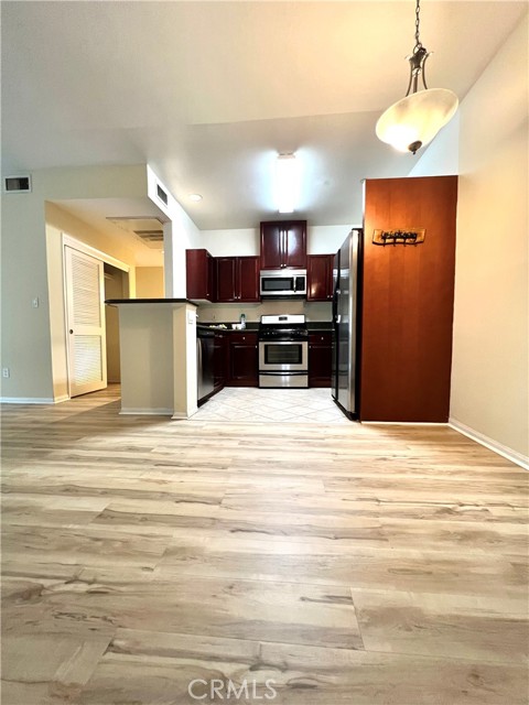 13941 Sherman Way, Van Nuys CA: https://media.crmls.org/medias/f8fc5f62-c112-4823-b11a-4d77db031c8c.jpg
