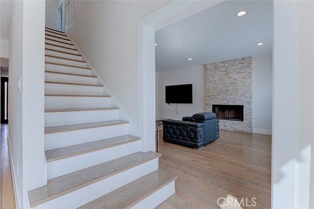 16814 Mayall Street photo 25