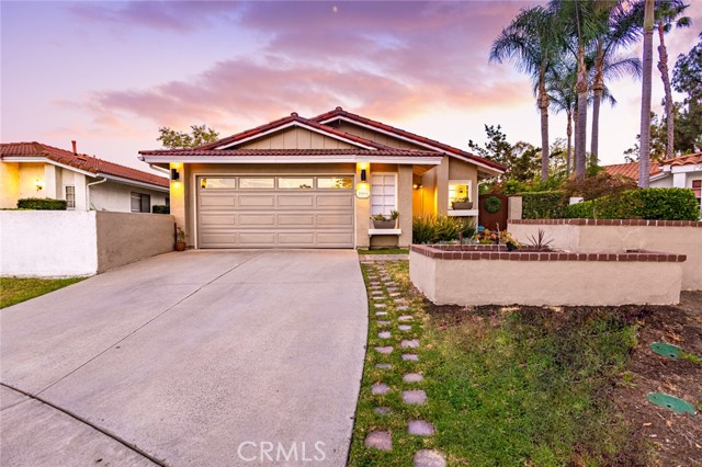 25065 Sunset W Place, Laguna Hills CA: https://media.crmls.org/medias/f8fe2656-e1c1-4e65-8568-f74bc53b9ad1.jpg