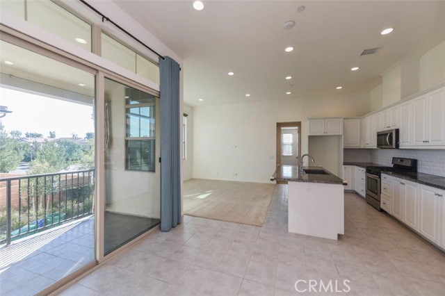 Detail Gallery Image 2 of 36 For 148 Parkwood, Irvine,  CA 92620 - 3 Beds | 2 Baths