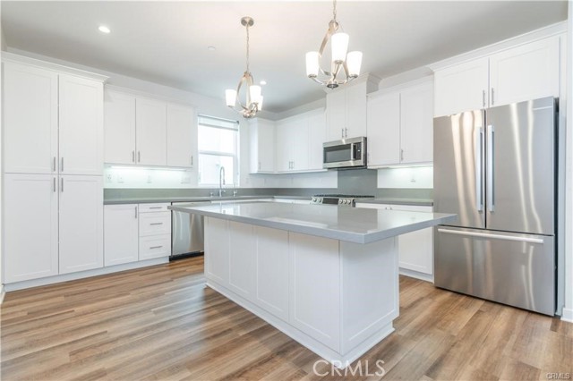 2276 Synergy, Irvine CA: https://media.crmls.org/medias/f9008f34-6c52-4cf4-b6c7-8a7ae2a9339a.jpg
