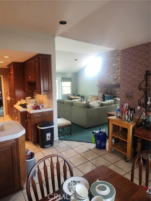 3082 Copa De Oro Drive, Los Alamitos CA: https://media.crmls.org/medias/f9010a60-00ee-46d6-b23f-a47ea9059afe.jpg