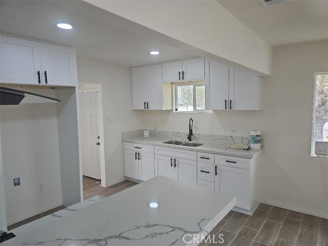 Detail Gallery Image 13 of 28 For 14711 Walters, Corona,  CA 92880 - 2 Beds | 1 Baths