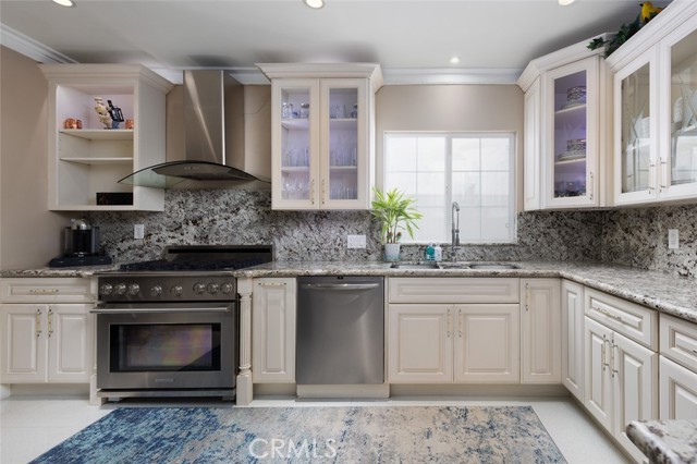 Detail Gallery Image 8 of 20 For 415 8th St, Huntington Beach,  CA 92648 - 3 Beds | 3/2 Baths