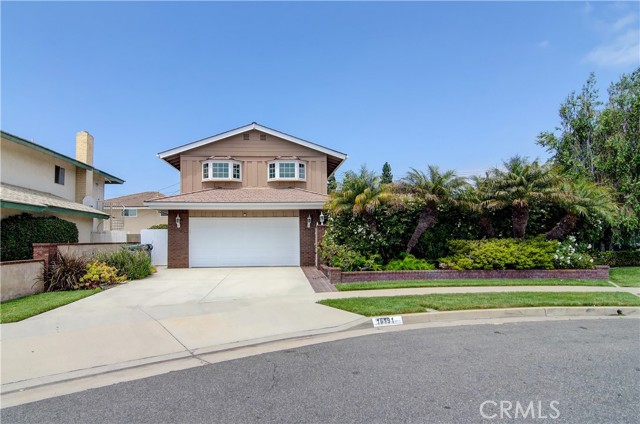Detail Gallery Image 1 of 46 For 16191 Norgrove Cir, Huntington Beach,  CA 92647 - 4 Beds | 2 Baths