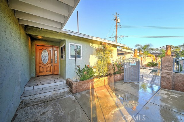 Detail Gallery Image 5 of 48 For 8297 E Carburton, Long Beach,  CA 90808 - 4 Beds | 2 Baths