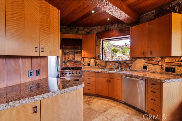 Detail Gallery Image 52 of 75 For 55290 Flying Tigers Rd, Pioneertown,  CA 92268 - 4 Beds | 3 Baths