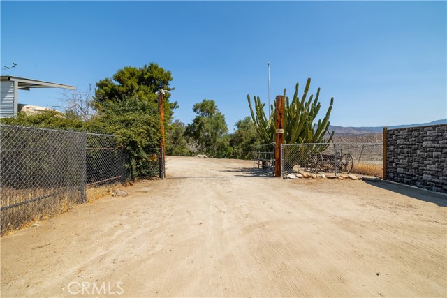 44718 Palm Avenue, Hemet CA: https://media.crmls.org/medias/f9045a7d-fcf6-45a8-a03c-f5143982a834.jpg