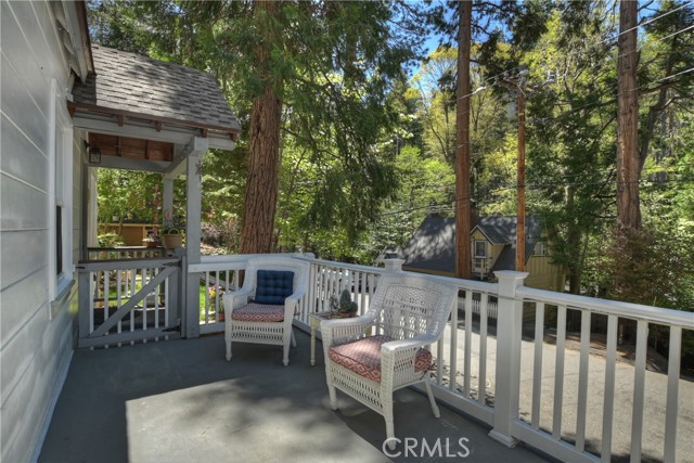 Detail Gallery Image 23 of 33 For 27899 Rainbow Dr, Lake Arrowhead,  CA 92352 - 3 Beds | 1/1 Baths