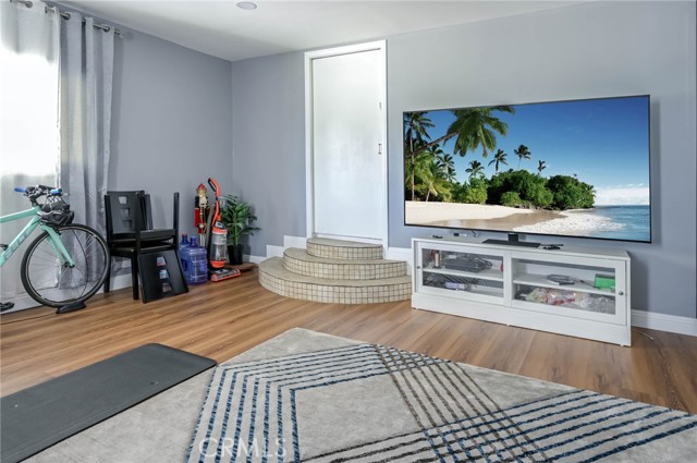 10926 Corby Avenue, Norwalk CA: https://media.crmls.org/medias/f9054256-76f3-4184-b379-6bb791e10f4a.jpg