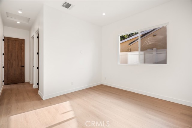 Detail Gallery Image 65 of 75 For 6935 Jellico Ave, Lake Balboa,  CA 91406 - 8 Beds | 8 Baths