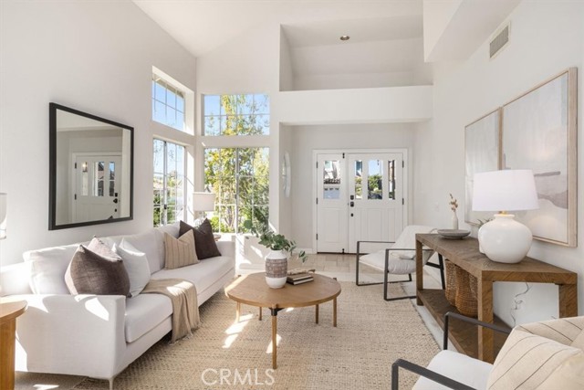 Detail Gallery Image 6 of 50 For 26272 Yolanda, Laguna Hills,  CA 92656 - 4 Beds | 2/1 Baths