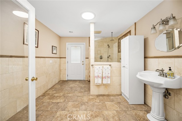 property-img