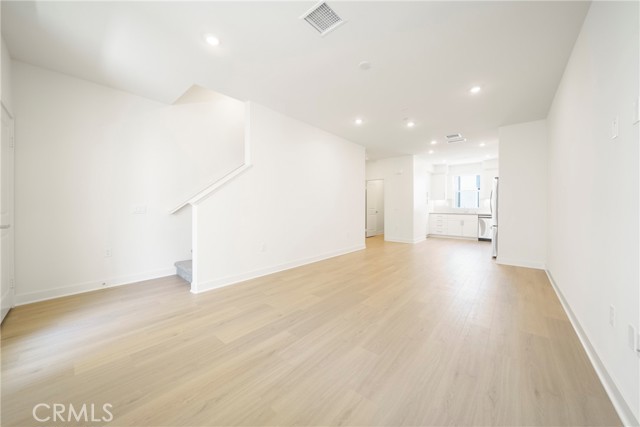 Detail Gallery Image 13 of 48 For 1816 E 1st St, Santa Ana,  CA 92705 - 3 Beds | 2/1 Baths