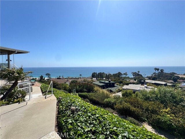 Detail Gallery Image 4 of 12 For 21692 Ocean Vista Dr a,  Laguna Beach,  CA 92651 - 2 Beds | 1 Baths