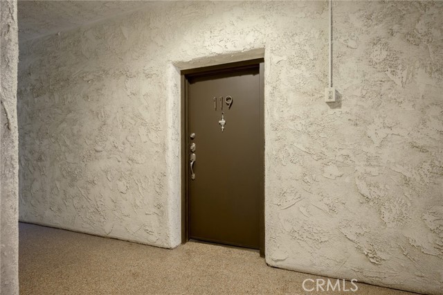 Detail Gallery Image 3 of 34 For 323 N Jackson #119,  Glendale,  CA 91206 - 2 Beds | 2/1 Baths