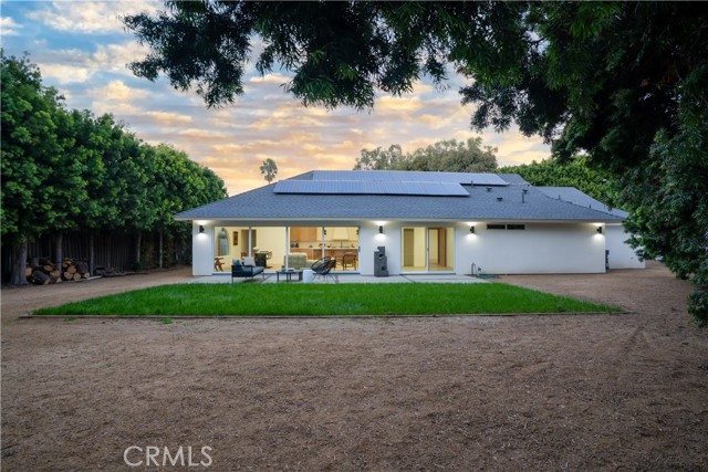 Detail Gallery Image 3 of 3 For 2055 Calvert Ave, Costa Mesa,  CA 92626 - 4 Beds | 4 Baths