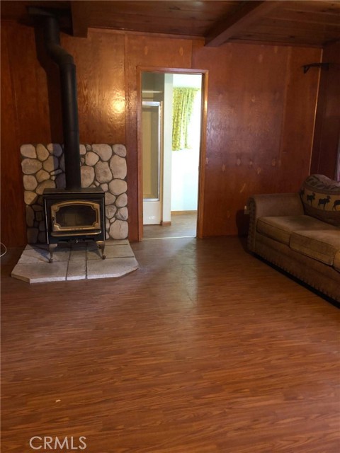 23792 Springwater, Crestline, CA 92325