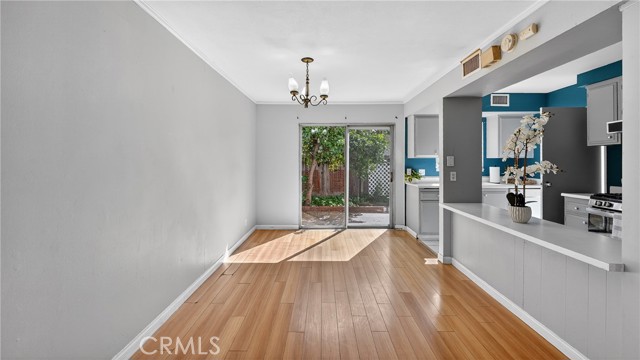 Detail Gallery Image 10 of 31 For 1800 W Gramercy #17,  Anaheim,  CA 92801 - 4 Beds | 2/1 Baths