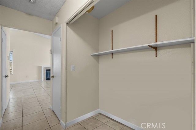 45260 7th E Street, Lancaster CA: https://media.crmls.org/medias/f909f486-c441-438d-8a0a-d8fae46c02d0.jpg