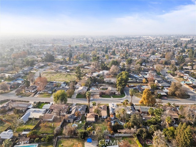 Detail Gallery Image 8 of 12 For 1717 Camino Sierra, Bakersfield,  CA 93306 - 4 Beds | 2 Baths