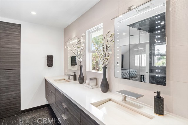 Image 32 of 61 For 20191 Imperial Cove Lane