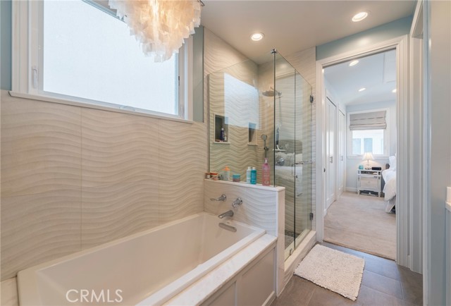 Detail Gallery Image 22 of 25 For 1301 Oak Ave, Manhattan Beach,  CA 90266 - 3 Beds | 3 Baths