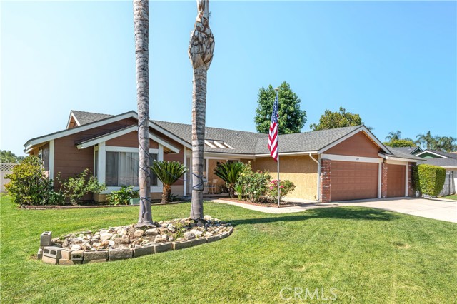 4299 Biscayne Street, Chino CA: https://media.crmls.org/medias/f90afef9-469e-434e-b134-b8691b81f62a.jpg