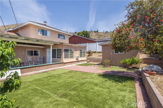 Detail Gallery Image 21 of 27 For 27852 Rosamond, Canyon Country,  CA 91351 - 4 Beds | 2 Baths
