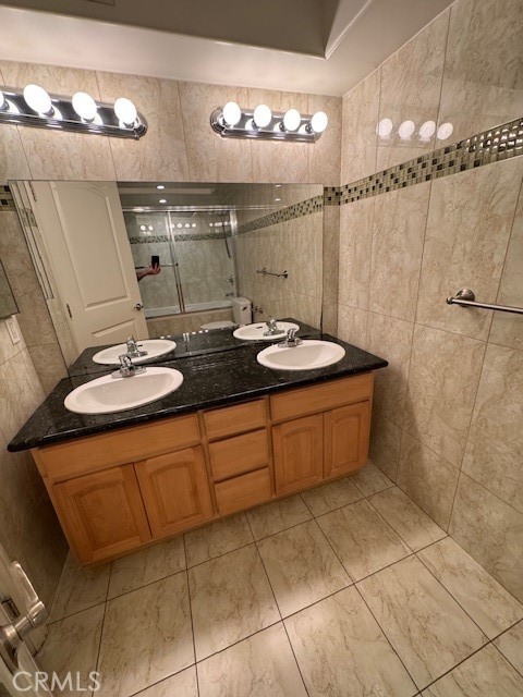11501 Hatteras Street, North Hollywood CA: https://media.crmls.org/medias/f90b91b0-4c46-4017-8c9e-2d087e3f8050.jpg
