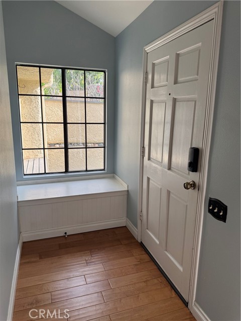 Detail Gallery Image 3 of 7 For 1241 Monte Sereno Dr, Thousand Oaks,  CA 91360 - 2 Beds | 2/1 Baths