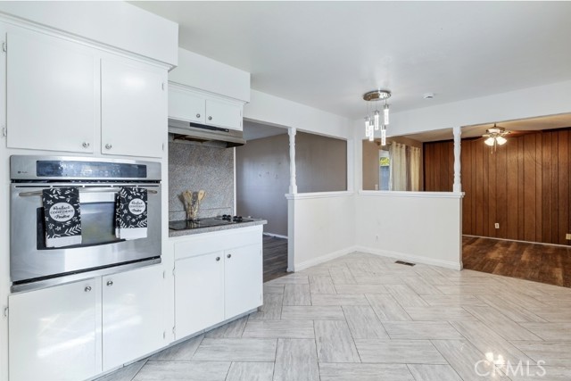 Detail Gallery Image 7 of 25 For 5097 E Carmen Ave, Fresno,  CA 93727 - 3 Beds | 2 Baths