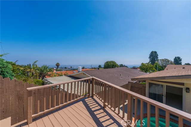 27659 Flaming Arrow Drive, Rancho Palos Verdes CA: https://media.crmls.org/medias/f90d1cf2-39b1-42a6-bd3f-73edc3002ed0.jpg