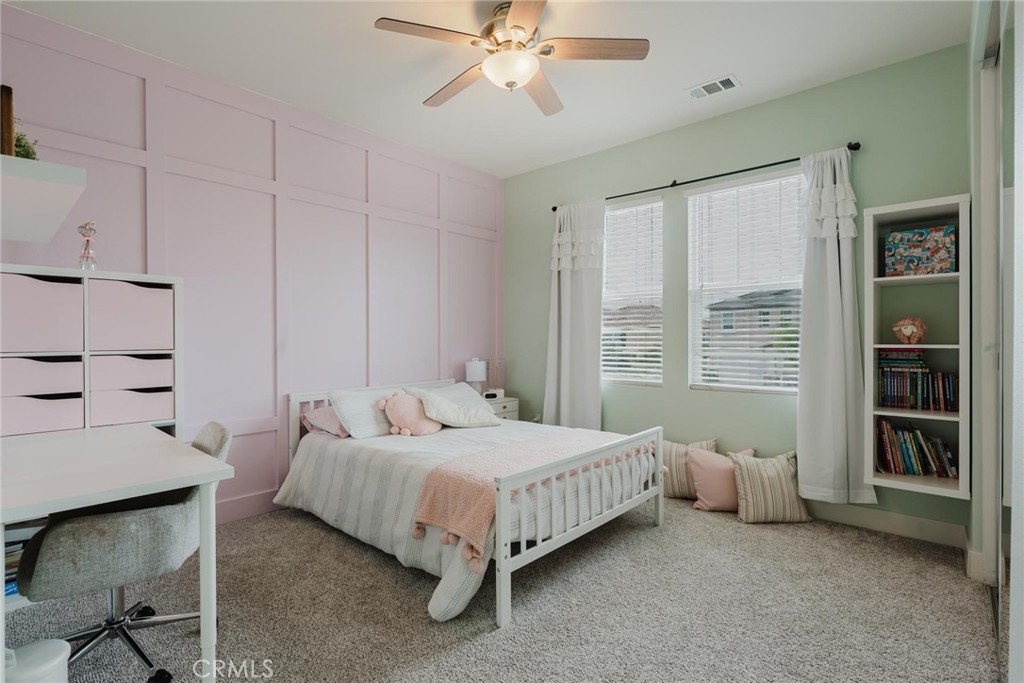 https://media.crmls.org/medias/f90d5847-1c26-48d3-847f-7a229ab80b00.jpg?preset=X-Large