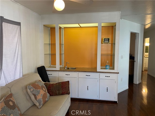 Detail Gallery Image 8 of 45 For 15252 Seneca Rd #2,  Victorville,  CA 92392 - 4 Beds | 3 Baths