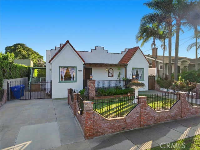 Detail Gallery Image 4 of 62 For 559 W 39th St, San Pedro,  CA 90731 - 3 Beds | 3 Baths