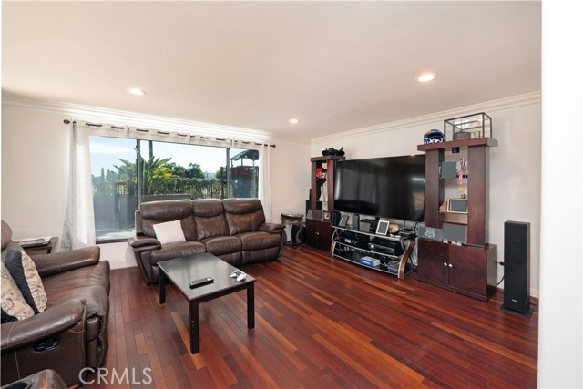 Detail Gallery Image 14 of 59 For 1226 Stratford Ln, San Dimas,  CA 91773 - 4 Beds | 3/1 Baths