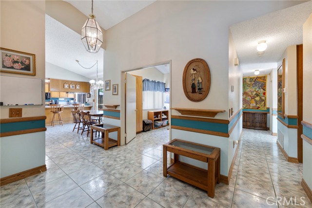 14548 Sylvester Drive, Moreno Valley CA: https://media.crmls.org/medias/f90fb772-5c4e-4766-bd4d-6fca8d26e15b.jpg