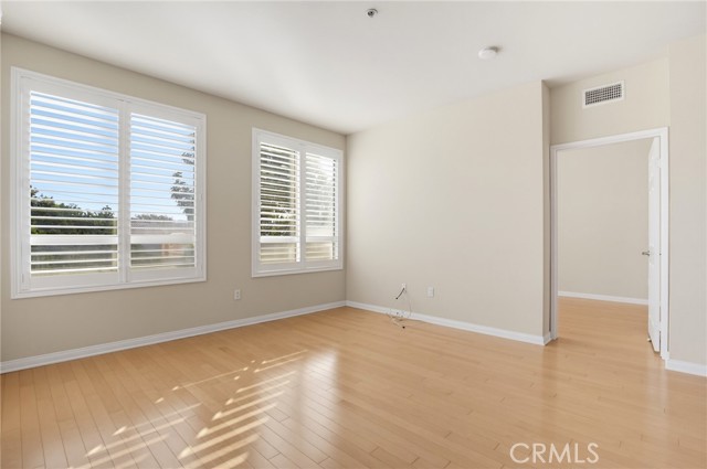 2742 Cabrillo Avenue, 212 photo 5